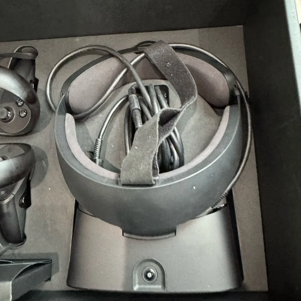Oculus Rift S VIRTUAL REALITY headset